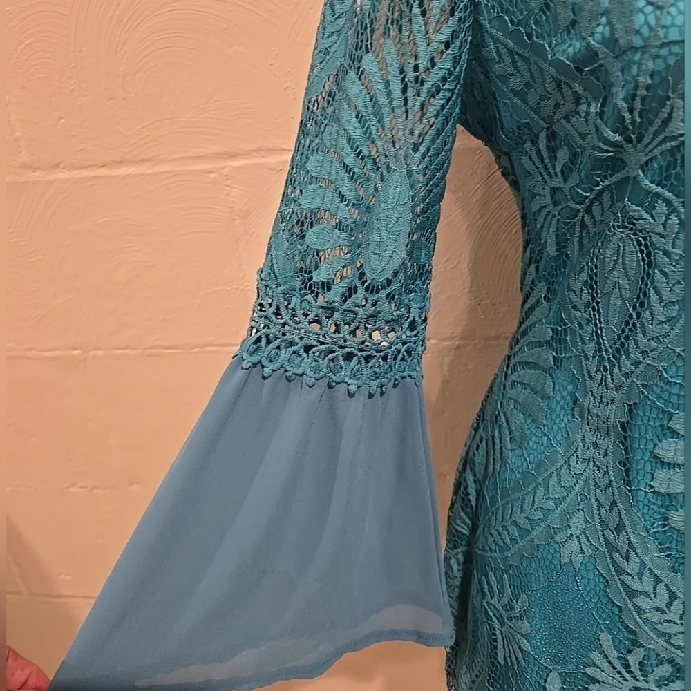 Eilly Bazar Bell Sleeve Scallop Hem Guipure Lace Fitted Dress Teal Size Large. - Picture 5 of 13